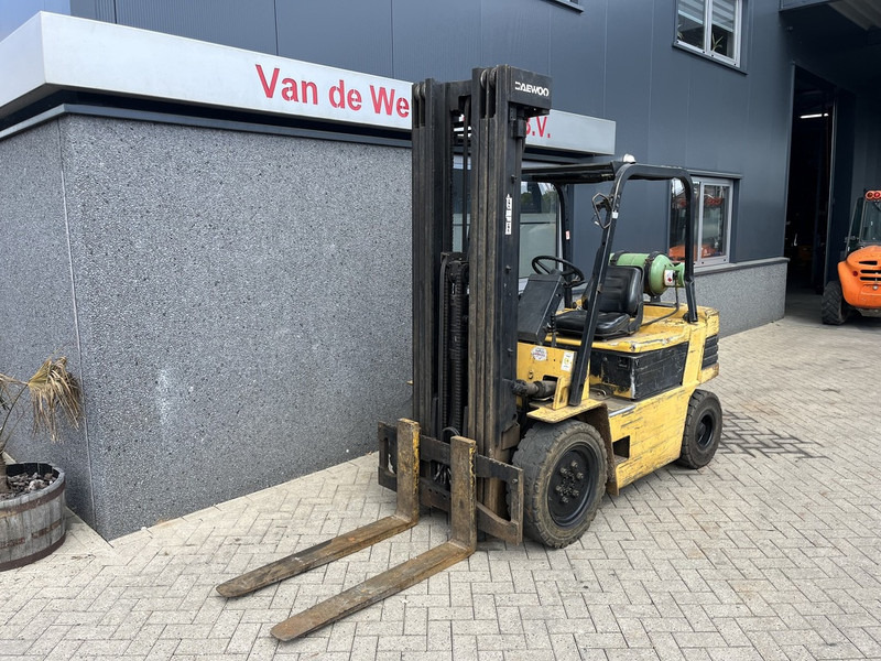 Daewoo G25S-2 triplo550 freelift 3e functie LPG - Газовий навантажувач: фото 5 Daewoo G25S-2 triplo550 freelift 3e functie LPG - Газовий навантажувач: фото 5