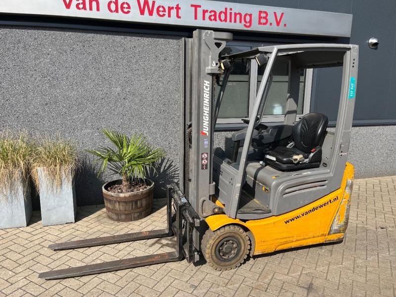 Jungheinrich EFG215 EFG215 triplo460 freelift sideshift 2016 heftruck forklift electrisch - Електронавантажувач: фото 2 Jungheinrich EFG215 EFG215 triplo460 freelift sideshift 2016 heftruck forklift electrisch - Електронавантажувач: фото 2