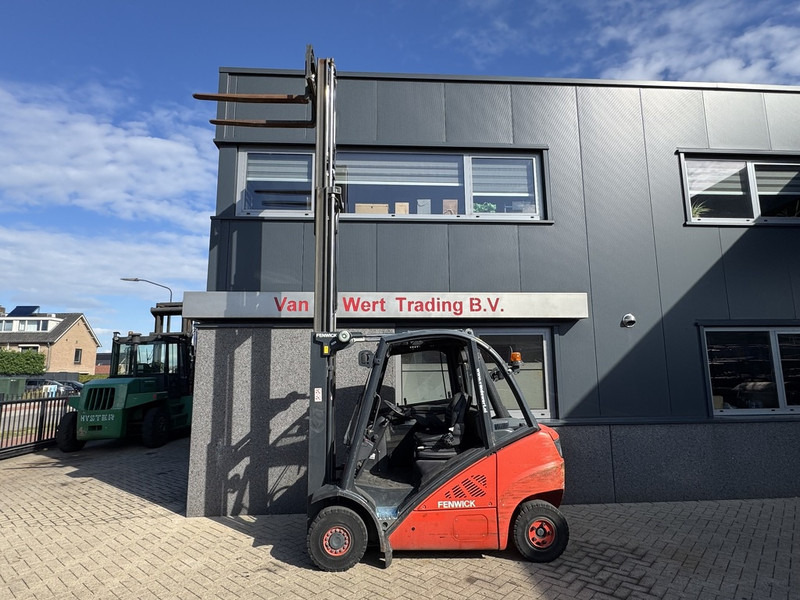 Linde H20D-01 Triplo 470 Freelift / Sideshift 5355UUR VW Diesel 2012 - Дизельний навантажувач: фото 5 Linde H20D-01 Triplo 470 Freelift / Sideshift 5355UUR VW Diesel 2012 - Дизельний навантажувач: фото 5