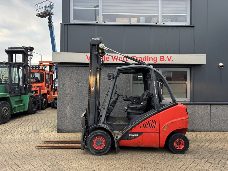 Linde H30D-02 Duplo 450 Sideshift / Vorkversteller VW Diesel 2014 - Дизельний навантажувач: фото 1 Linde H30D-02 Duplo 450 Sideshift / Vorkversteller VW Diesel 2014 - Дизельний навантажувач: фото 1