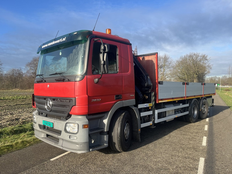 Mercedes-Benz ACTROS 2832 - Бортова вантажівка/ Платформа, Вантажівка з маніпулятором: фото 3 Mercedes-Benz ACTROS 2832 - Бортова вантажівка/ Платформа, Вантажівка з маніпулятором: фото 3