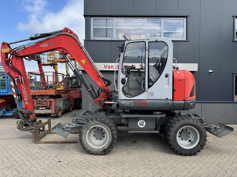 Neuson 9503 WD Mobiele Kraan 2009 Palletvork, Smalle Bak / Breede Bak 8860hours Deutz Diesel. - Автокран: фото 1 Neuson 9503 WD Mobiele Kraan 2009 Palletvork, Smalle Bak / Breede Bak 8860hours Deutz Diesel. - Автокран: фото 1