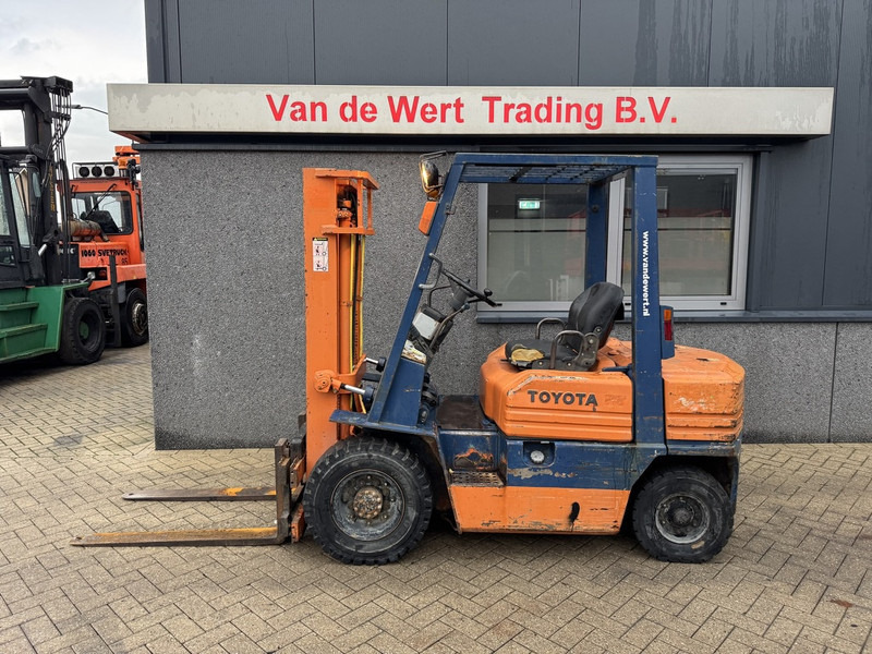 Toyota 02-5FD25 Duplo 300 Sideshift Toyota Diesel - Дизельний навантажувач: фото 1 Toyota 02-5FD25 Duplo 300 Sideshift Toyota Diesel - Дизельний навантажувач: фото 1