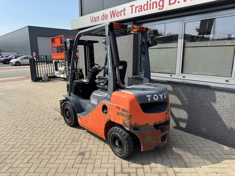 Toyota 02-8FDF25 Triplo 430 Freelift / Sideshift Diesel 2018 - Дизельний навантажувач: фото 4 Toyota 02-8FDF25 Triplo 430 Freelift / Sideshift Diesel 2018 - Дизельний навантажувач: фото 4