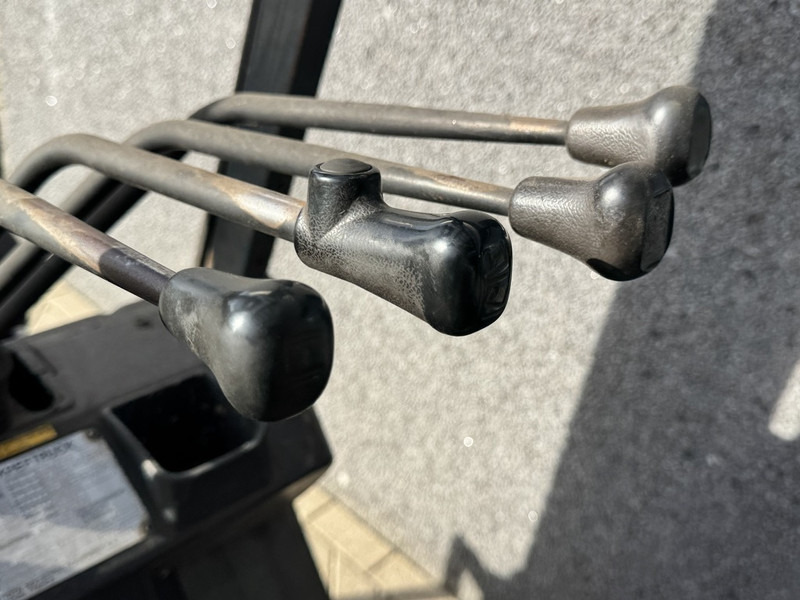 Газовий навантажувач Toyota 42-7FGF25 duplo 400 3e / 4e Functie LPG 2001: фото 15 Газовий навантажувач Toyota 42-7FGF25 duplo 400 3e / 4e Functie LPG 2001: фото 15