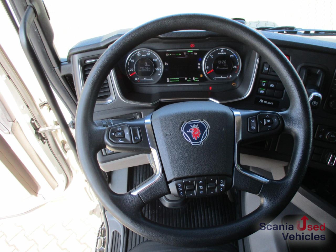 SCANIA R 450 A4x2EB Hubsattelkupplung - Тягач: фото 3 SCANIA R 450 A4x2EB Hubsattelkupplung - Тягач: фото 3