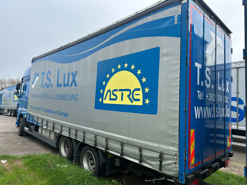 DAF XF 440 DAF XF 440 6x2 / SUPERSPACECAB / KOMBI MIT ANHANGER SCHMITZ 2016 / DURCHLADEN / 2 STUCK - Тентована вантажівка: фото 2 DAF XF 440 DAF XF 440 6x2 / SUPERSPACECAB / KOMBI MIT ANHANGER SCHMITZ 2016 / DURCHLADEN / 2 STUCK - Тентована вантажівка: фото 2