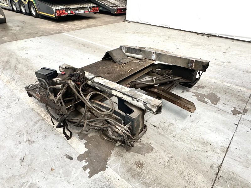 Dhollandia DH-S - Кузов і екстер'єр в категорії Вантажівки: фото 3 Dhollandia DH-S - Кузов і екстер'єр в категорії Вантажівки: фото 3