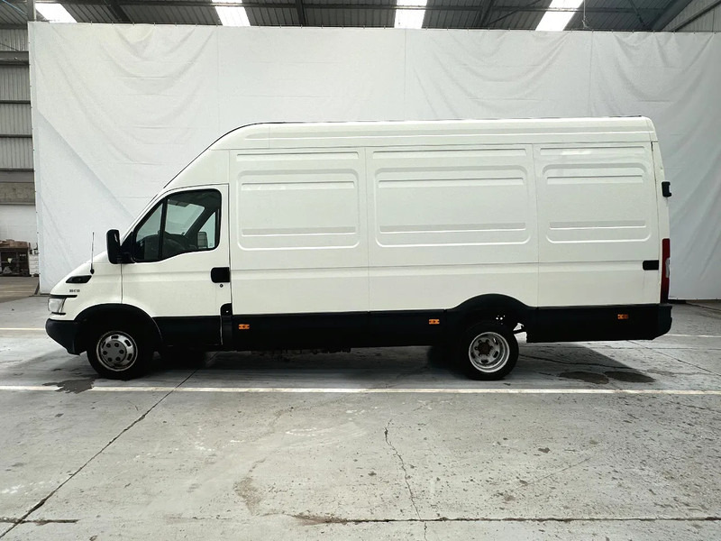 Iveco Daily 35C13 AIRCO / MOTORPROBLEEM -PROBLEME DE MOTEUR - Суцільнометалевий фургон: фото 2 Iveco Daily 35C13 AIRCO / MOTORPROBLEEM -PROBLEME DE MOTEUR - Суцільнометалевий фургон: фото 2