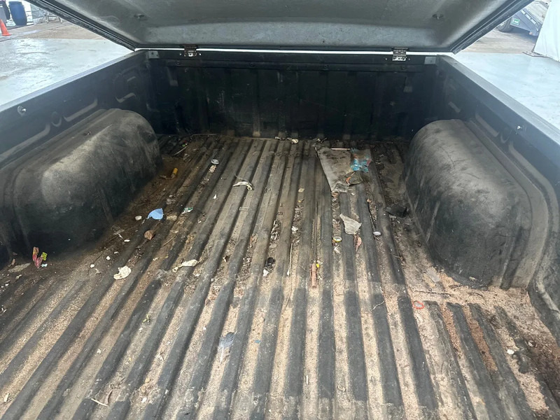 Nissan Navara 2.5 Di / EURO 3 - Легковий автомобіль: фото 5 Nissan Navara 2.5 Di / EURO 3 - Легковий автомобіль: фото 5