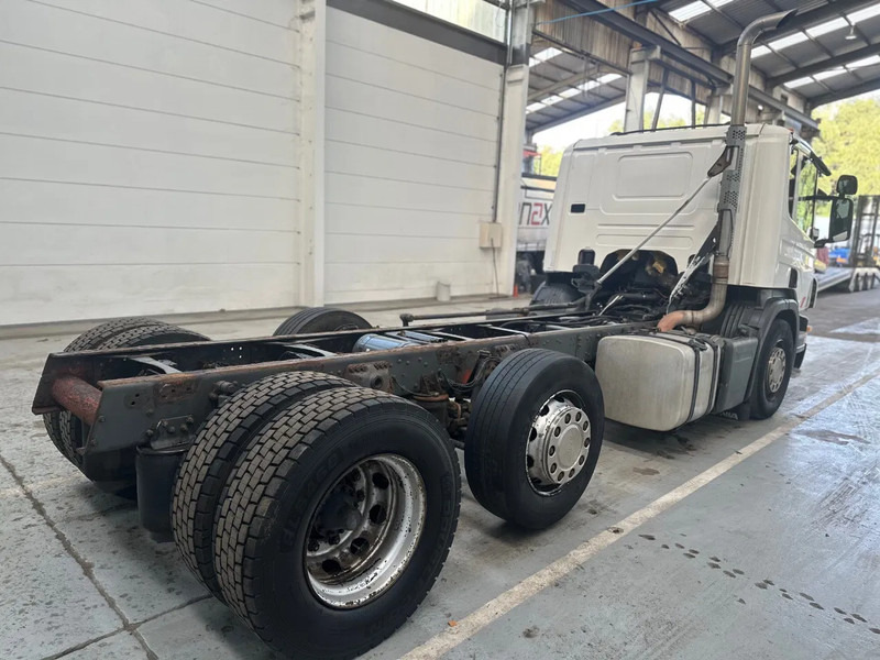 Scania P230 6X2 / Essieu relevable directionnel / Stuurbare liftas / Steerable lift axle / RETARDER / 481205 - Вантажівка шасі: фото 4 Scania P230 6X2 / Essieu relevable directionnel / Stuurbare liftas / Steerable lift axle / RETARDER / 481205 - Вантажівка шасі: фото 4