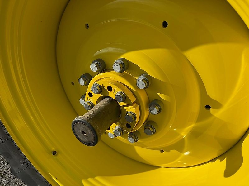 John Deere 6R155 AP 50KM COMMAND-PRO G5-PLUS 2024 415 UUR DEMO!!! - Трактор: фото 5 John Deere 6R155 AP 50KM COMMAND-PRO G5-PLUS 2024 415 UUR DEMO!!! - Трактор: фото 5