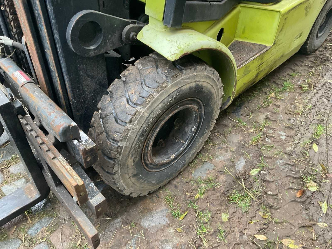 Навантажувач вилковий 2001 CLARK CGP 25 H FORKLIFT: фото 12 Навантажувач вилковий 2001 CLARK CGP 25 H FORKLIFT: фото 12