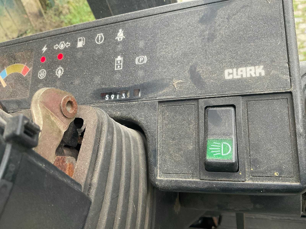 Навантажувач вилковий 2001 CLARK CGP 25 H FORKLIFT: фото 18 Навантажувач вилковий 2001 CLARK CGP 25 H FORKLIFT: фото 18