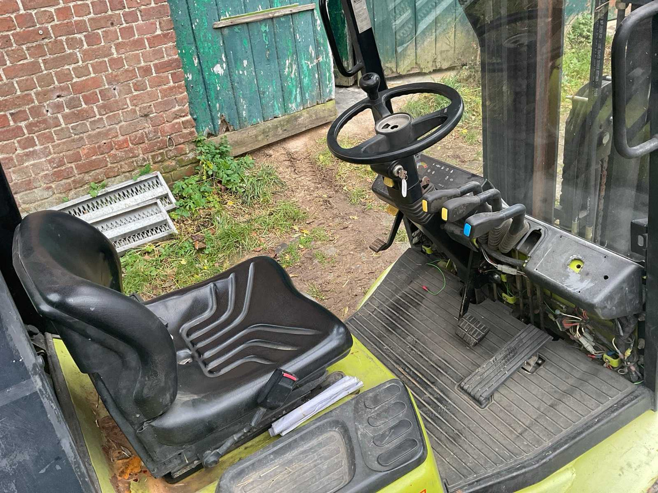 Навантажувач вилковий 2001 CLARK CGP 25 H FORKLIFT: фото 17 Навантажувач вилковий 2001 CLARK CGP 25 H FORKLIFT: фото 17