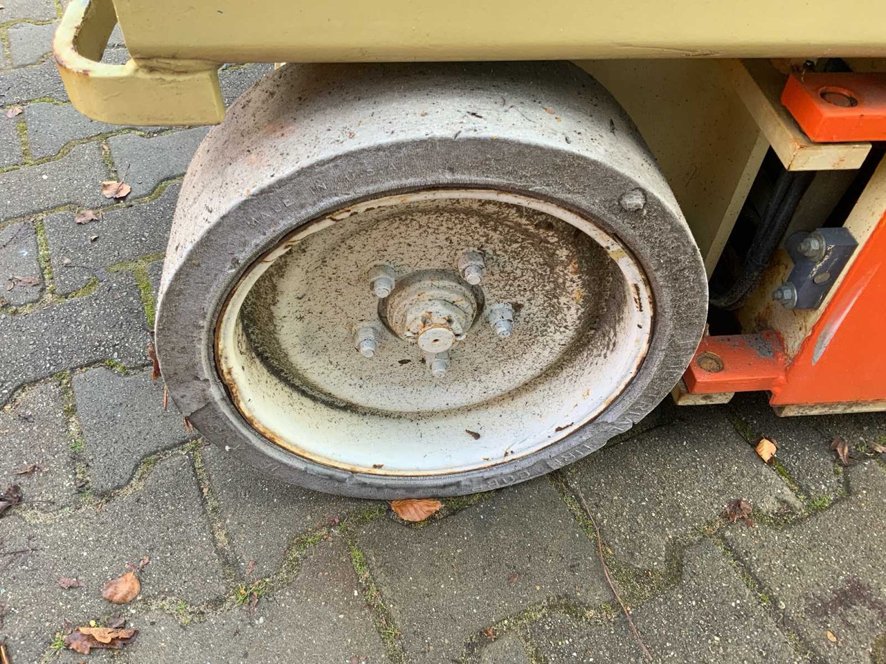 2001 JLG 3246-E2 SCISSOR LIFT - Підйомник: фото 5 2001 JLG 3246-E2 SCISSOR LIFT - Підйомник: фото 5