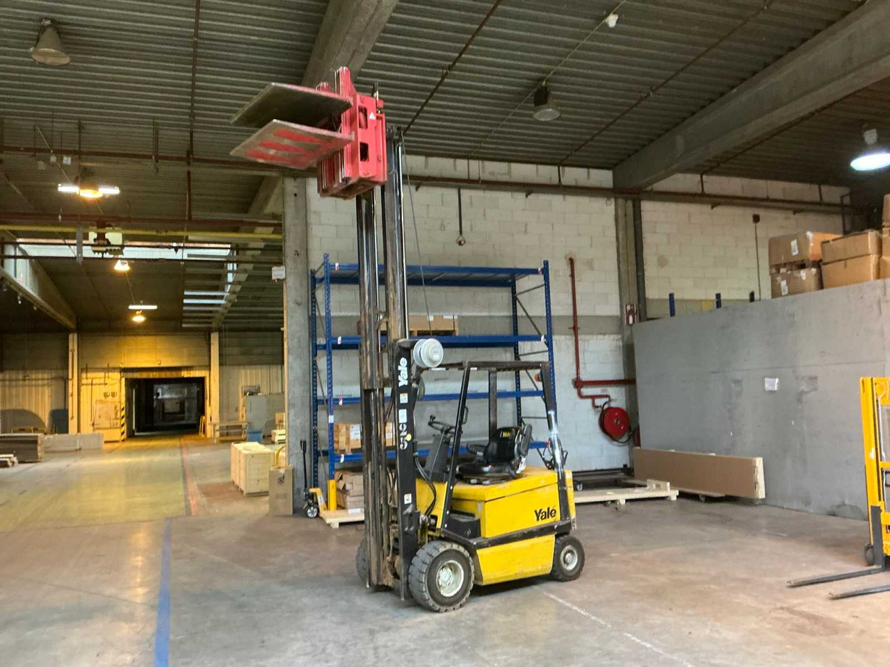 2001 YALE ERP25ALFV2395 FORKLIFT - Навантажувач вилковий: фото 2 2001 YALE ERP25ALFV2395 FORKLIFT - Навантажувач вилковий: фото 2