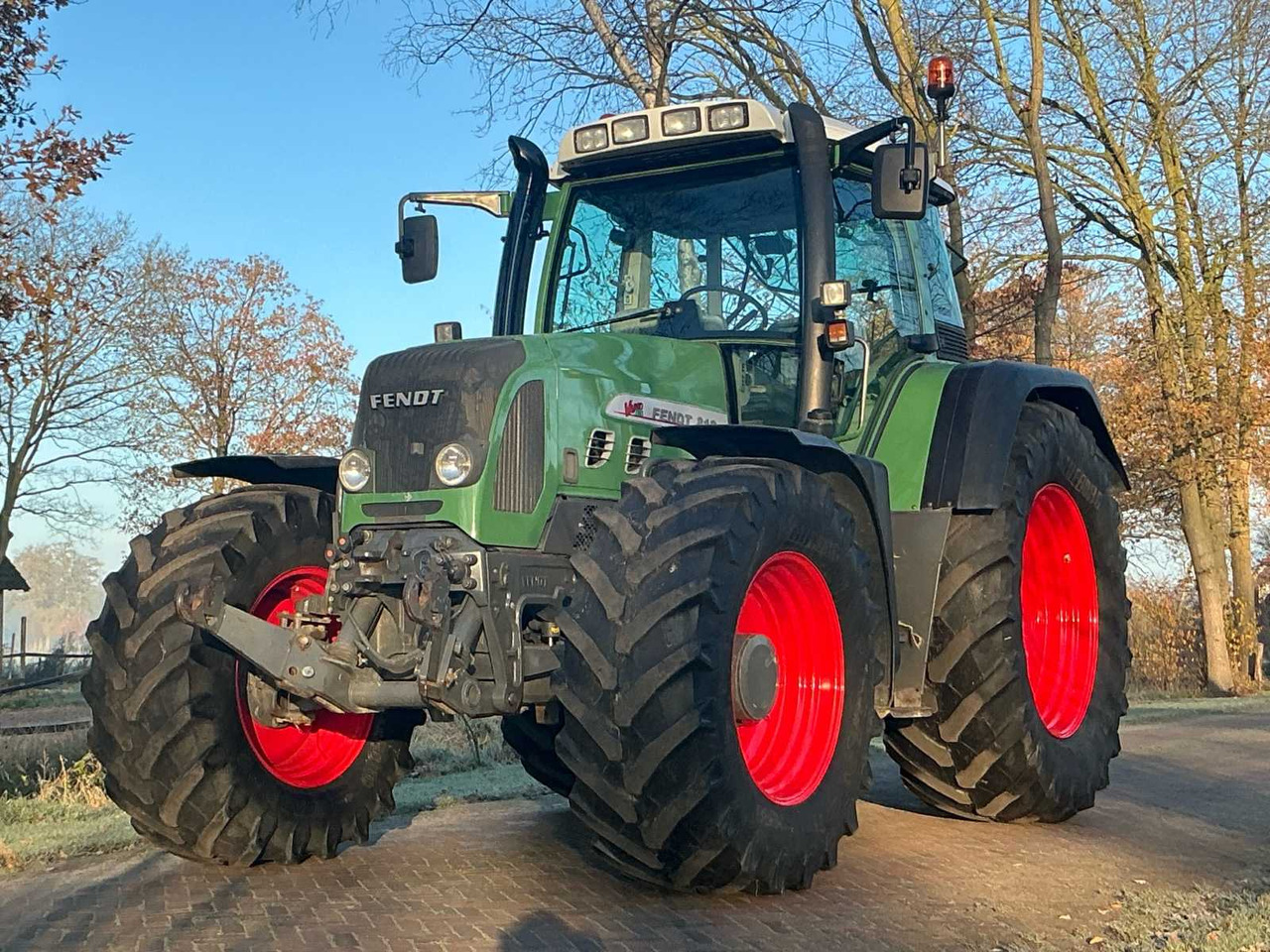 2004 FENDT 818 VARIO TMS ALL-WHEEL DRIVE FARM TRACTOR - Трактор: фото 4 2004 FENDT 818 VARIO TMS ALL-WHEEL DRIVE FARM TRACTOR - Трактор: фото 4