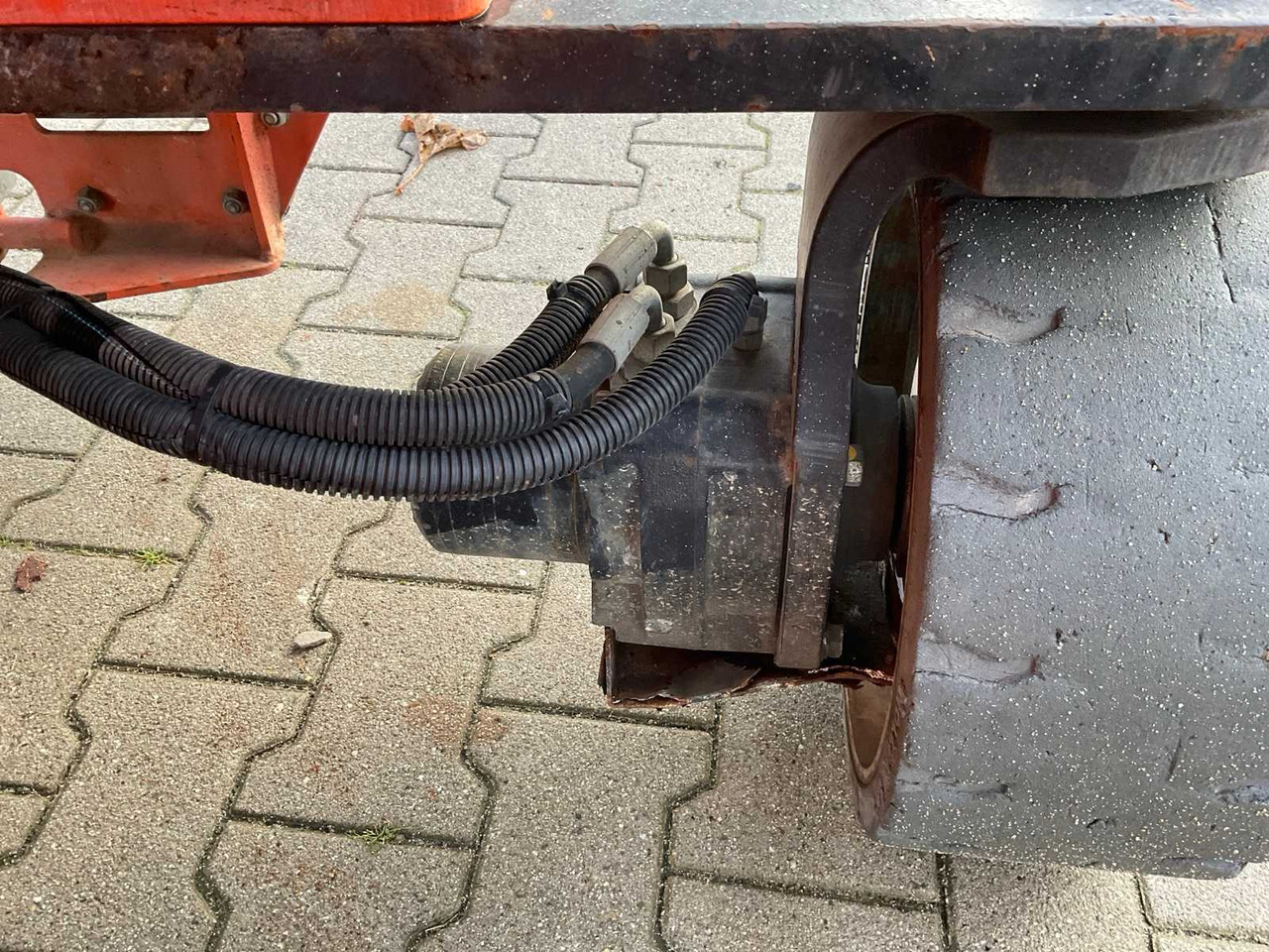 Підйомник 2013 HOLLAND LIFT HL-11816 AERIAL PLATFORM: фото 19