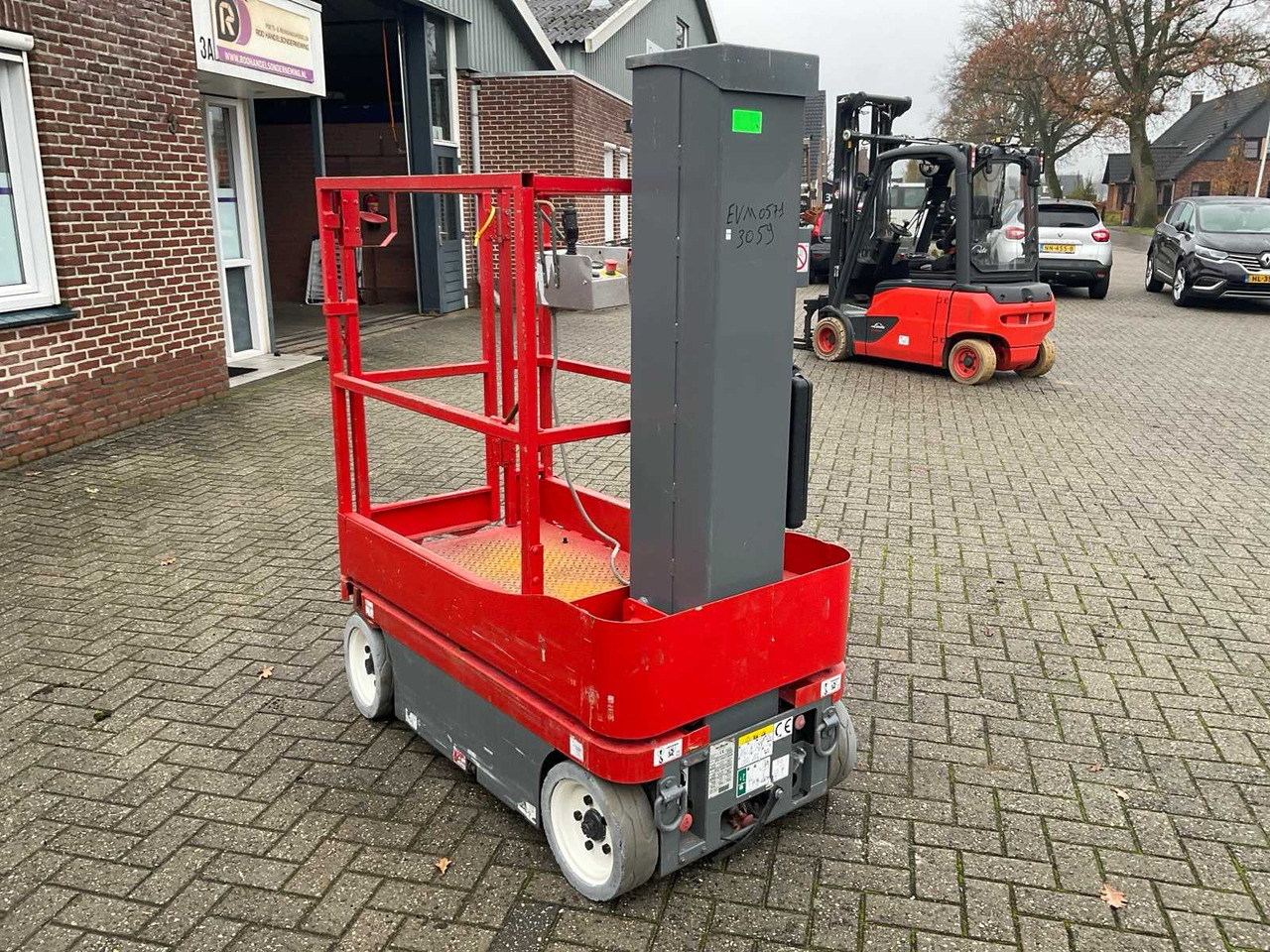 2013 SKYJACK SJ 12 AERIAL PLATFORM - Підйомник: фото 4 2013 SKYJACK SJ 12 AERIAL PLATFORM - Підйомник: фото 4