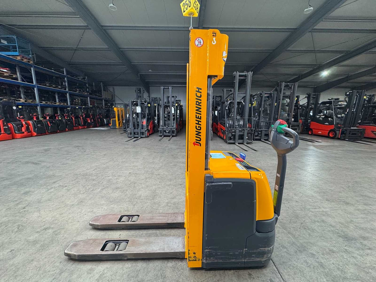 2015 JUNGHEINRICH EJC220 2,000KG STACKER PALLET TRUCK ANT FREE LIFT - Навантажувач вилковий: фото 5 2015 JUNGHEINRICH EJC220 2,000KG STACKER PALLET TRUCK ANT FREE LIFT - Навантажувач вилковий: фото 5