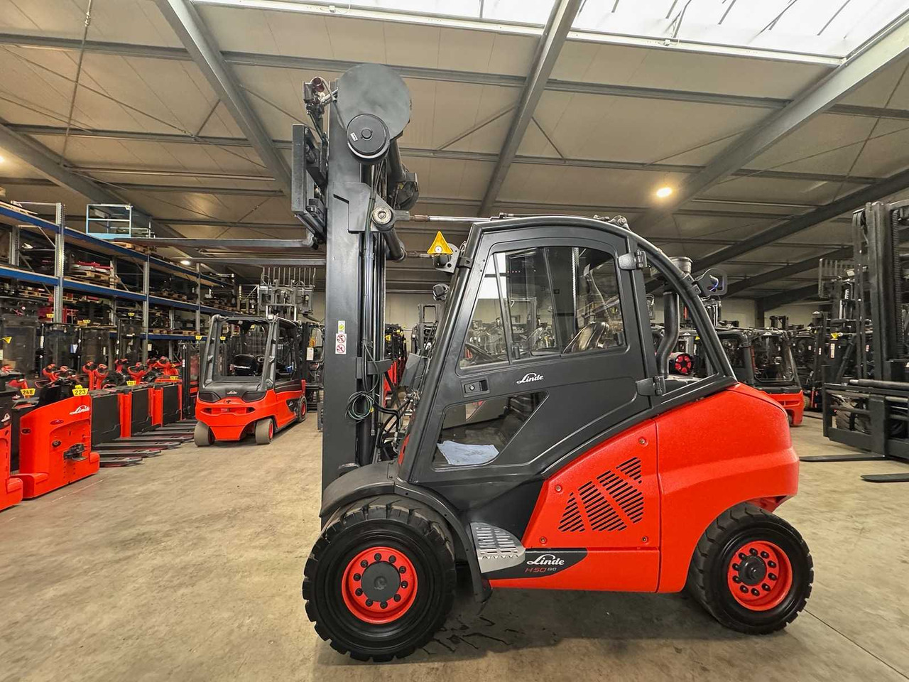2015 SERVICE + UVV 10/2026 LINDE H50D TRIPLEX 666CM 3RD+4TH+5TH VALVE CAB DIESEL FORKLIFT - Навантажувач вилковий: фото 1 2015 SERVICE + UVV 10/2026 LINDE H50D TRIPLEX 666CM 3RD+4TH+5TH VALVE CAB DIESEL FORKLIFT - Навантажувач вилковий: фото 1
