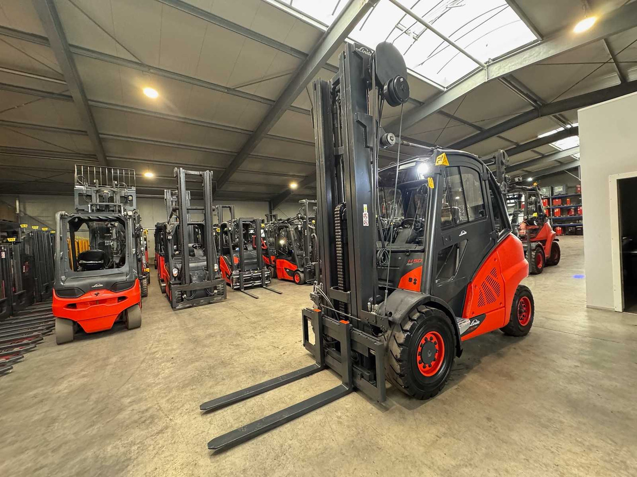 2015 SERVICE + UVV 10/2026 LINDE H50D TRIPLEX 666CM 3RD+4TH+5TH VALVE CAB DIESEL FORKLIFT - Навантажувач вилковий: фото 4 2015 SERVICE + UVV 10/2026 LINDE H50D TRIPLEX 666CM 3RD+4TH+5TH VALVE CAB DIESEL FORKLIFT - Навантажувач вилковий: фото 4