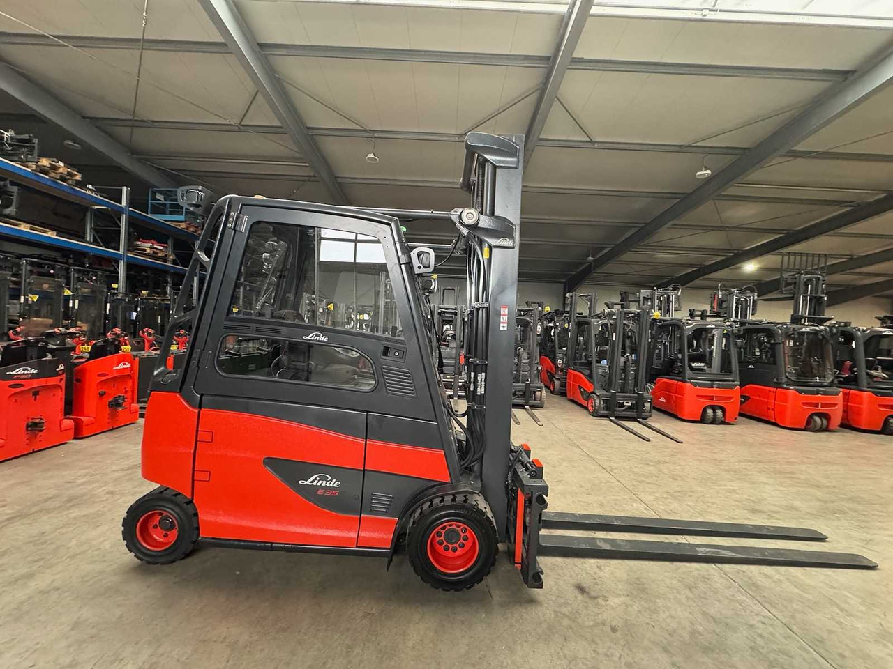 2015 SERVICE+UVV 11/2026 LINDE E35HL 3,500KG ELECTRIC FORKLIFT 10,865 HOURS E30 E40 - Навантажувач вилковий: фото 4 2015 SERVICE+UVV 11/2026 LINDE E35HL 3,500KG ELECTRIC FORKLIFT 10,865 HOURS E30 E40 - Навантажувач вилковий: фото 4