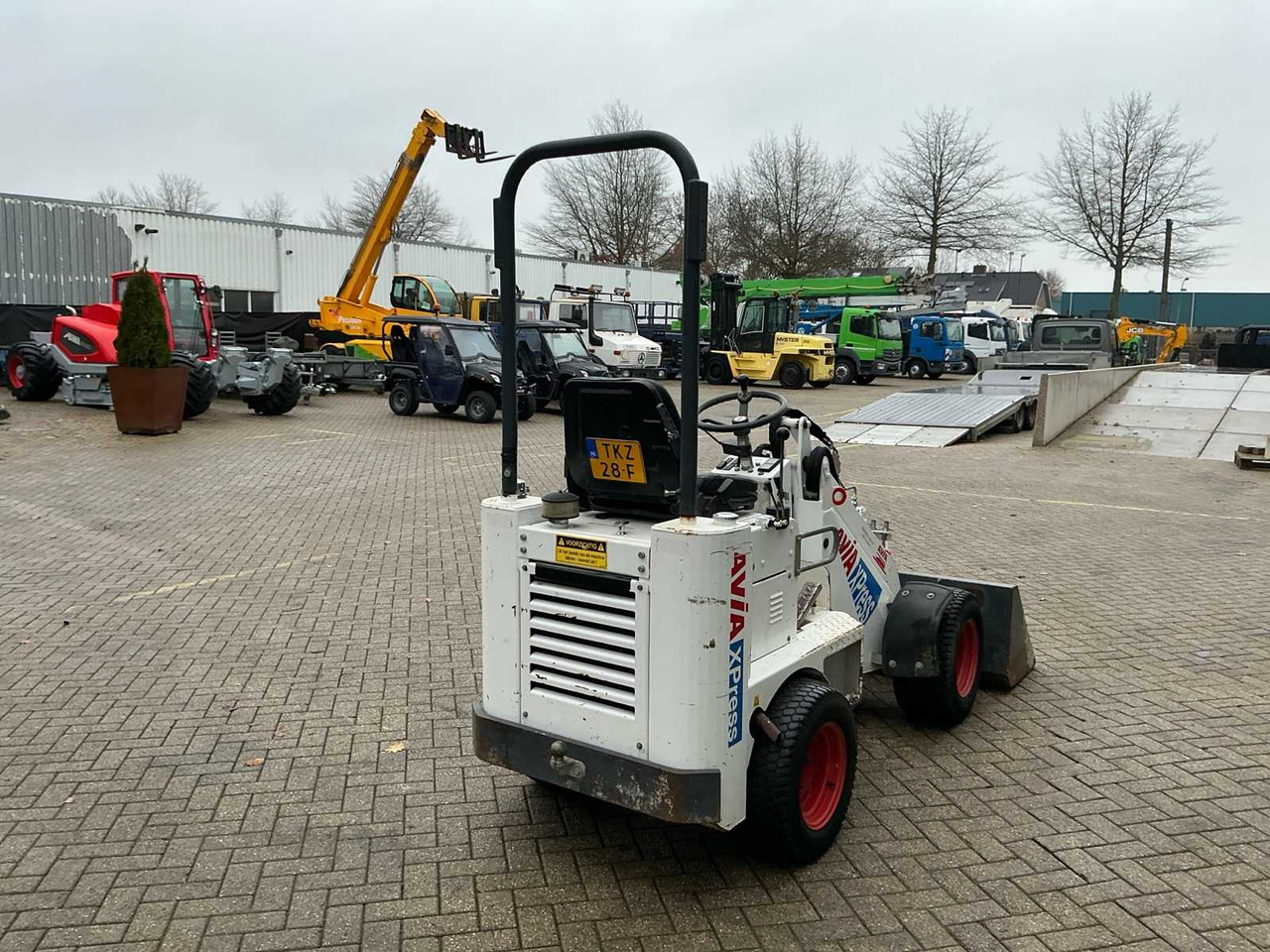 2017 100 KNIKMOPS - Колісний навантажувач: фото 5 2017 100 KNIKMOPS - Колісний навантажувач: фото 5