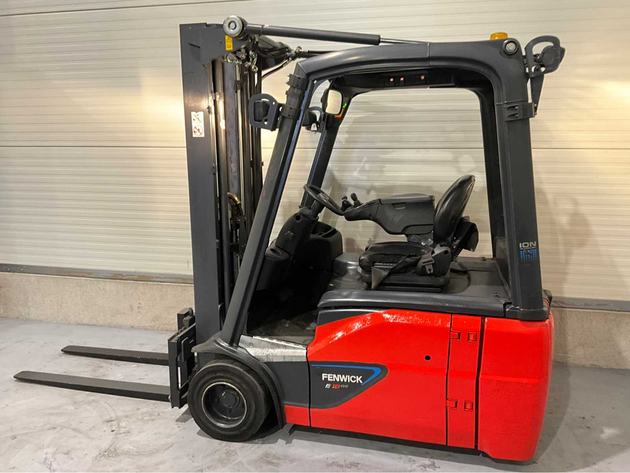 2017 LINDE E18-02 1800KG LI-ION 4171HOUR FORKLIFT - Навантажувач вилковий: фото 3 2017 LINDE E18-02 1800KG LI-ION 4171HOUR FORKLIFT - Навантажувач вилковий: фото 3