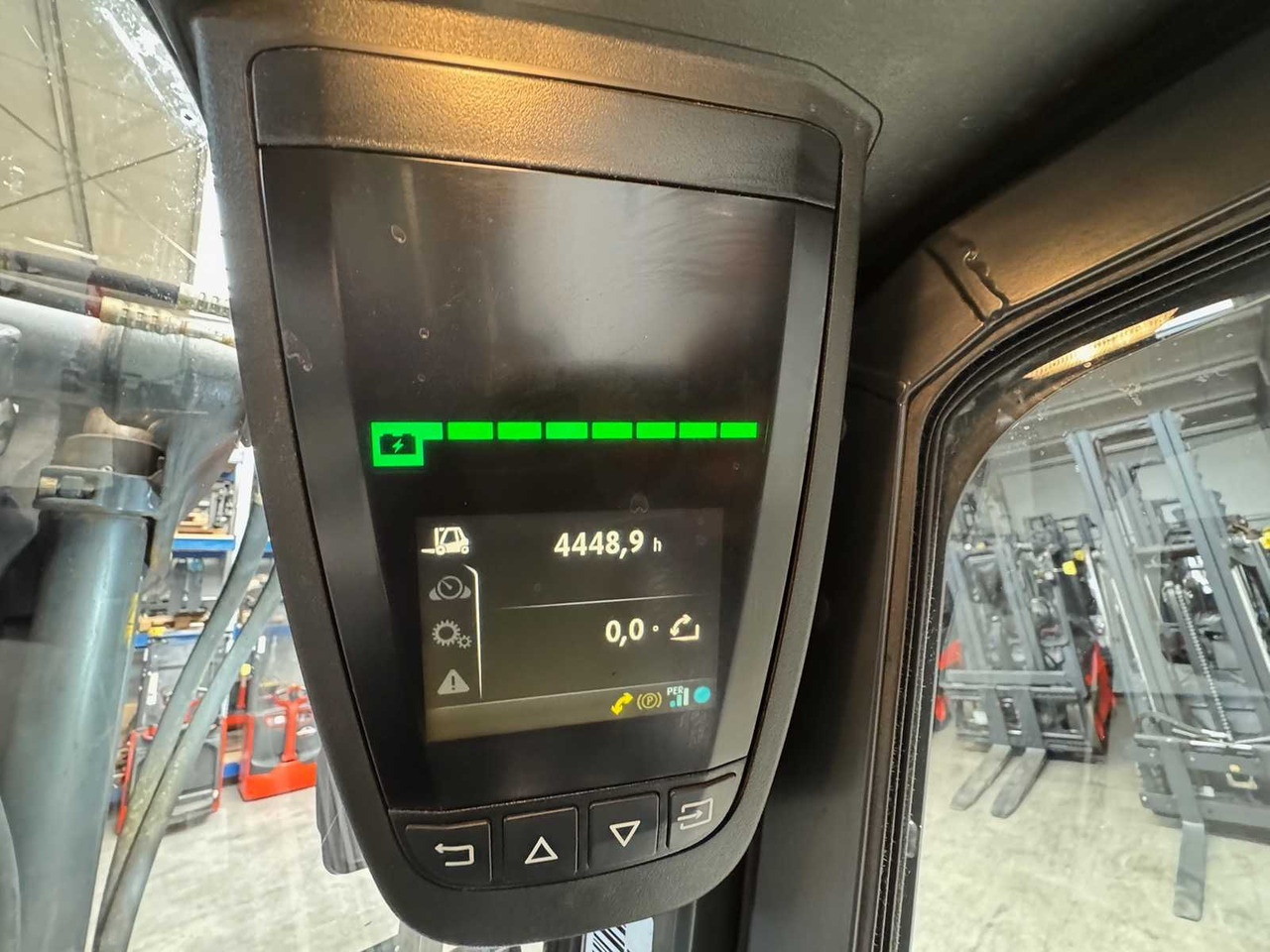 Навантажувач вилковий 2017 SERVICE + UVV 10/2026 LINDE E35L 3.500KG EVO TRIPLEX 3.+4.: фото 18 Навантажувач вилковий 2017 SERVICE + UVV 10/2026 LINDE E35L 3.500KG EVO TRIPLEX 3.+4.: фото 18