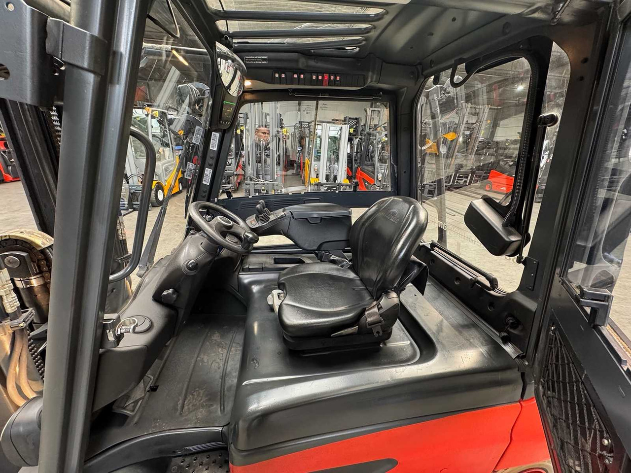 Навантажувач вилковий 2017 SERVICE + UVV 10/2026 LINDE E35L 3.500KG EVO TRIPLEX 3.+4.: фото 15 Навантажувач вилковий 2017 SERVICE + UVV 10/2026 LINDE E35L 3.500KG EVO TRIPLEX 3.+4.: фото 15