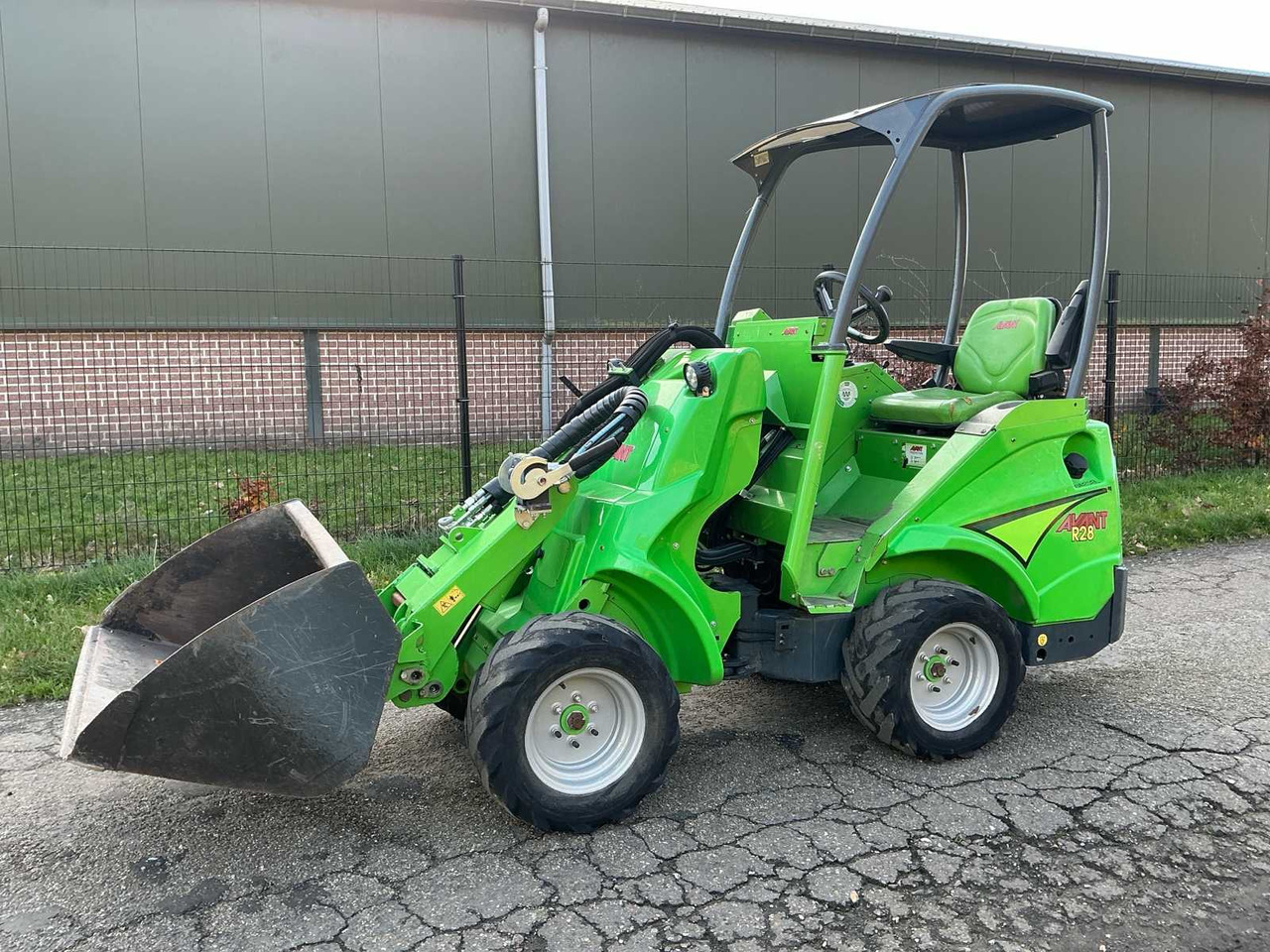 2018 AVANT M528 SHOVEL - Колісний навантажувач: фото 1 2018 AVANT M528 SHOVEL - Колісний навантажувач: фото 1