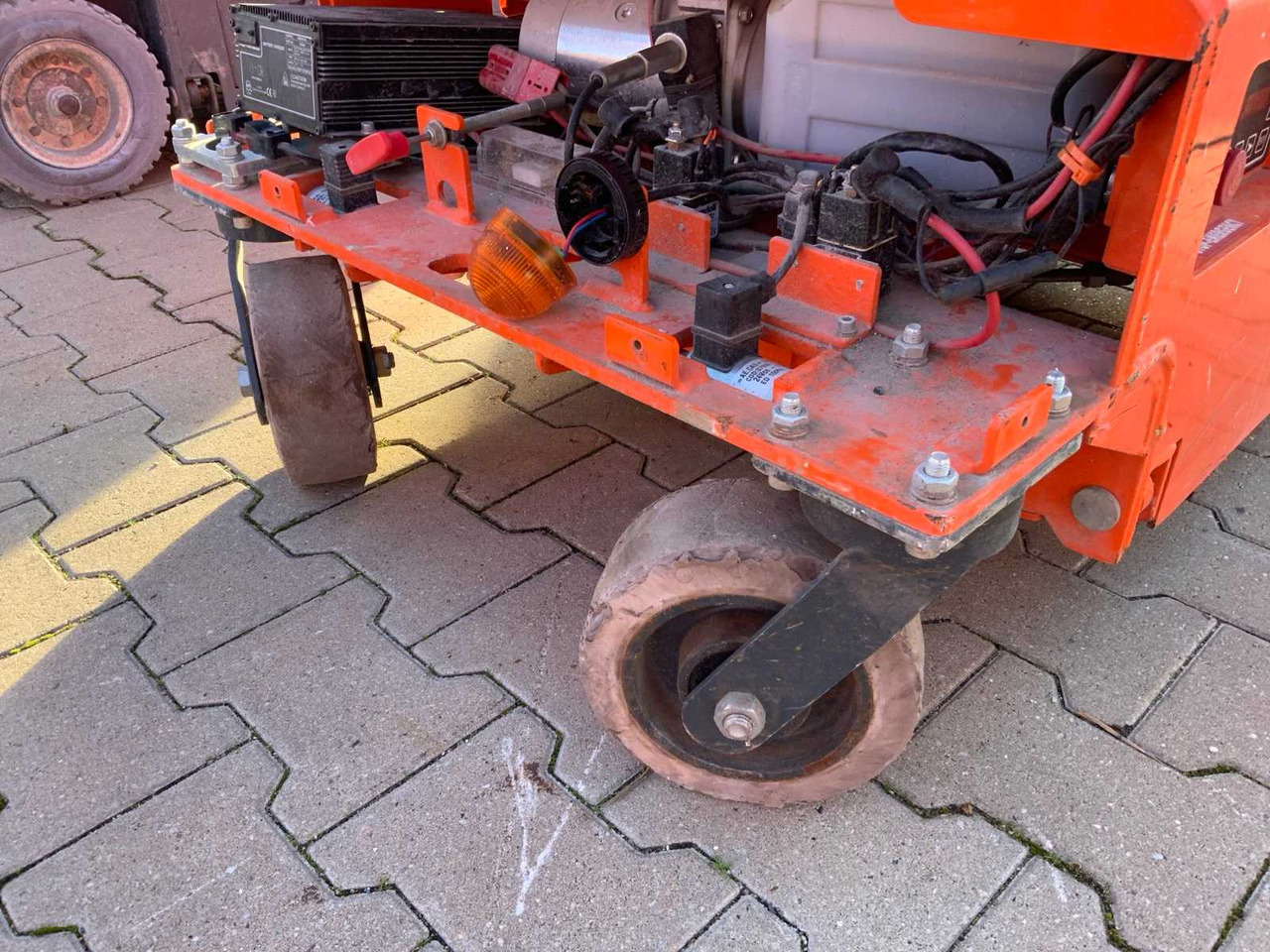 2019 BRAVIISOL LEONARDO LUI MINI HD AERIAL PLATFORM / PASSENGER LIFT - Підйомник: фото 5 2019 BRAVIISOL LEONARDO LUI MINI HD AERIAL PLATFORM / PASSENGER LIFT - Підйомник: фото 5