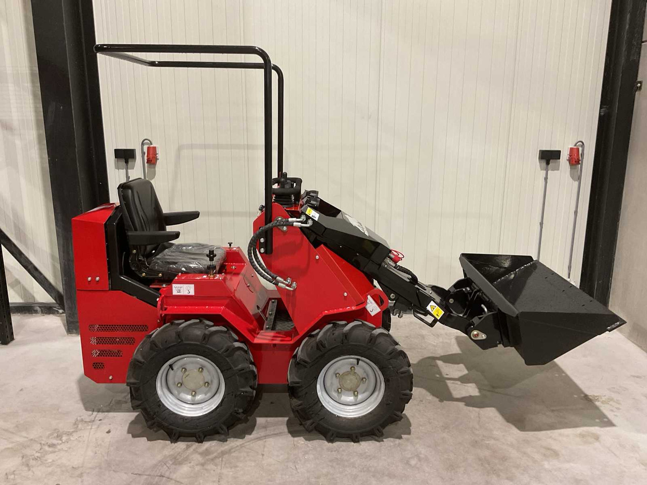 2025 RHINO-CROSS SSL480 SHOVEL - Колісний навантажувач: фото 4 2025 RHINO-CROSS SSL480 SHOVEL - Колісний навантажувач: фото 4