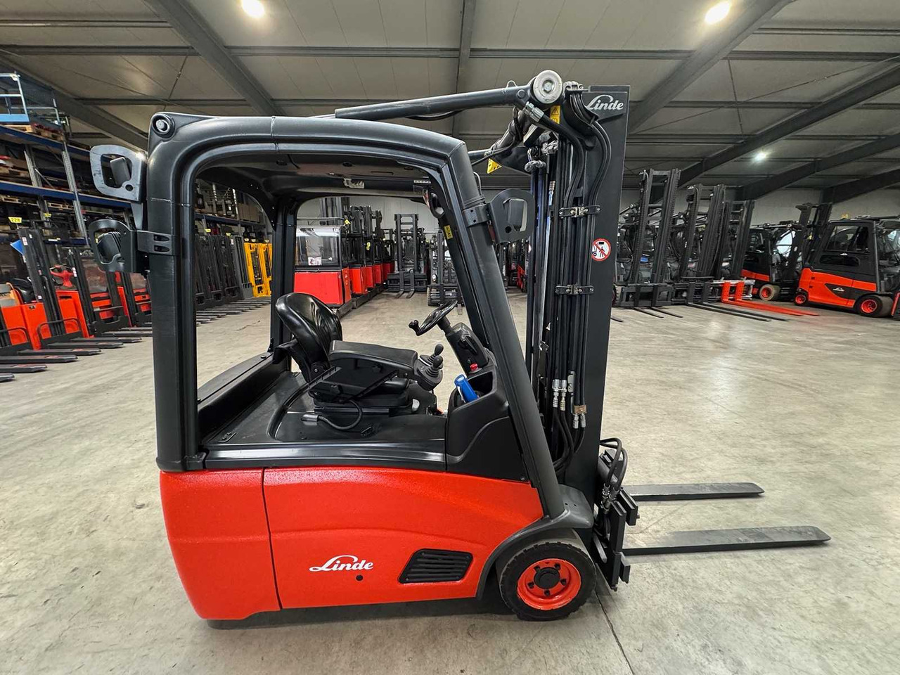 Навантажувач вилковий 40/2023 SERVICE + UVV 09/2026 LINDE E16 1,600KG TRIPLEX ELECTRIC FORKLIFT 12,719 HOURS: фото 6