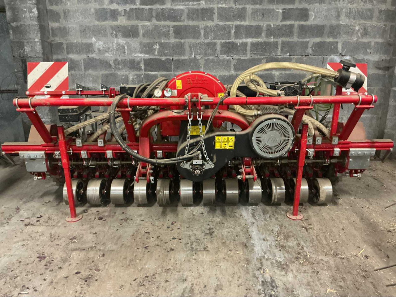 Agricola Italiana SN-2-130 - Посівна техніка: фото 1 Agricola Italiana SN-2-130 - Посівна техніка: фото 1