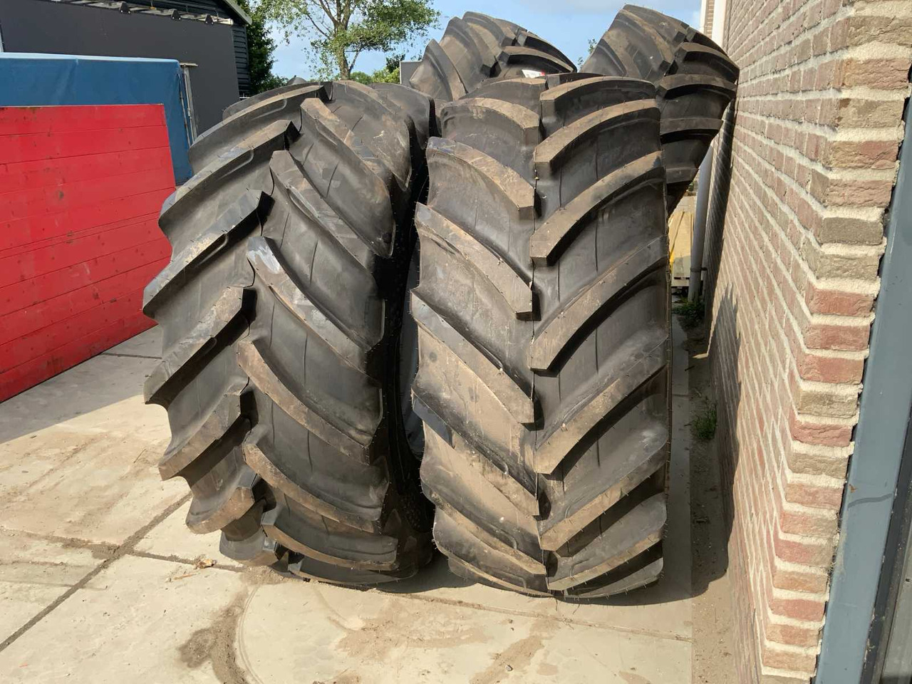 Alliance Agri Star 2 - Шини і диски в категорії Трактори: фото 2 Alliance Agri Star 2 - Шини і диски в категорії Трактори: фото 2