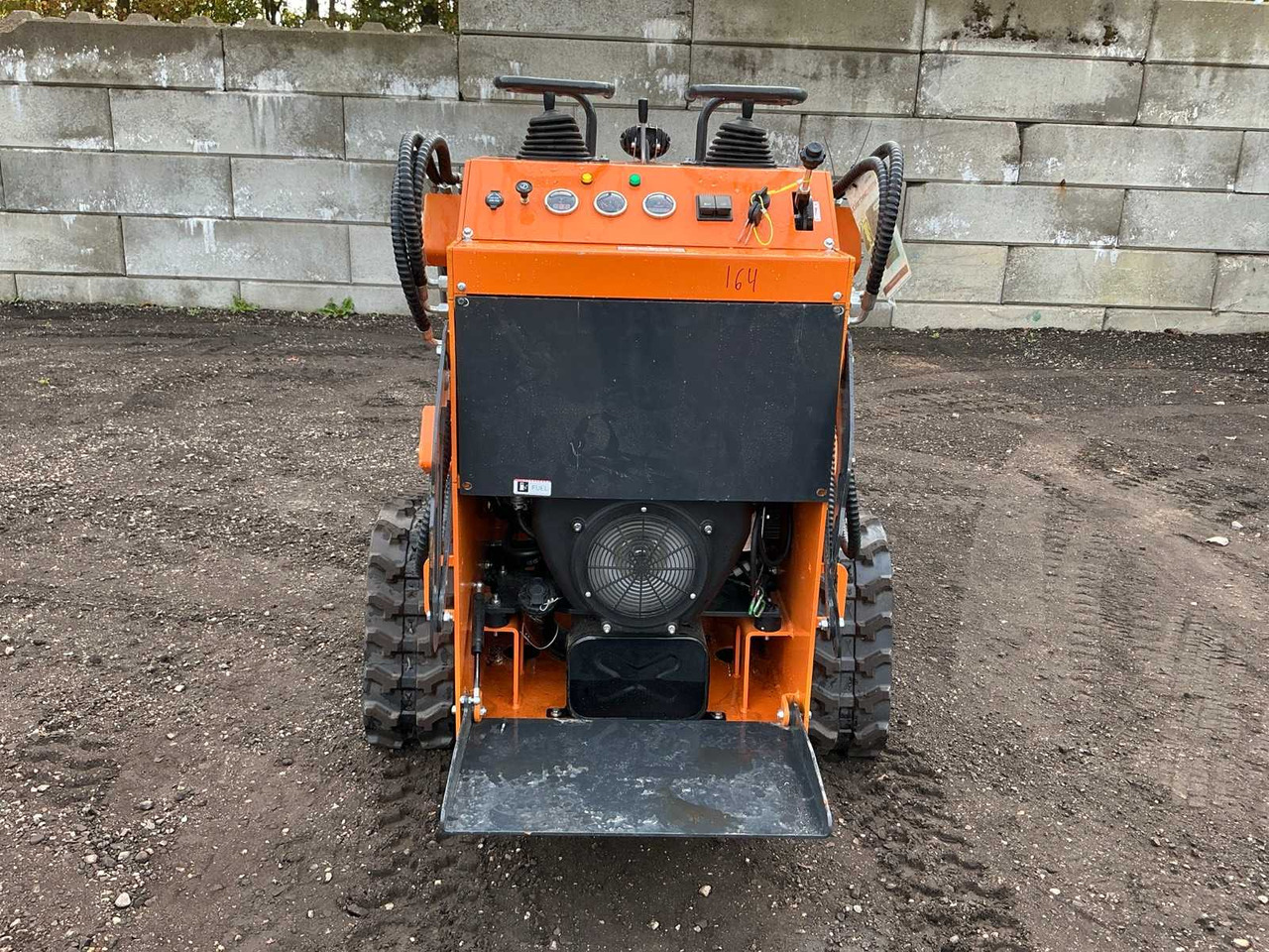 Arteer QB 480 - Міні-навантажувач: фото 4 Arteer QB 480 - Міні-навантажувач: фото 4