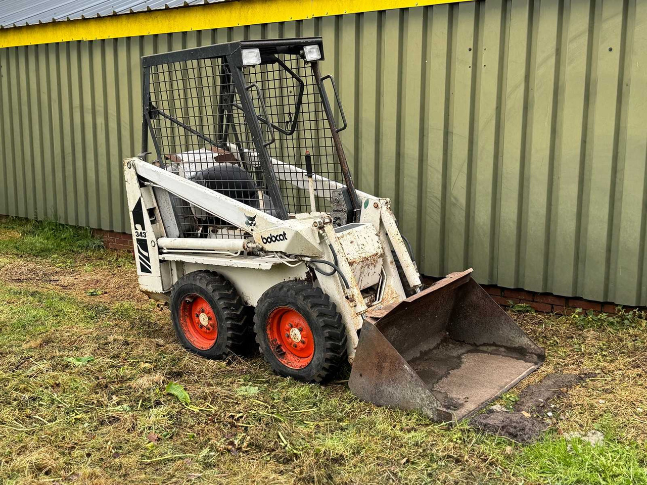 Bobcat 343 Skidsteer - Міні-навантажувач: фото 1 Bobcat 343 Skidsteer - Міні-навантажувач: фото 1