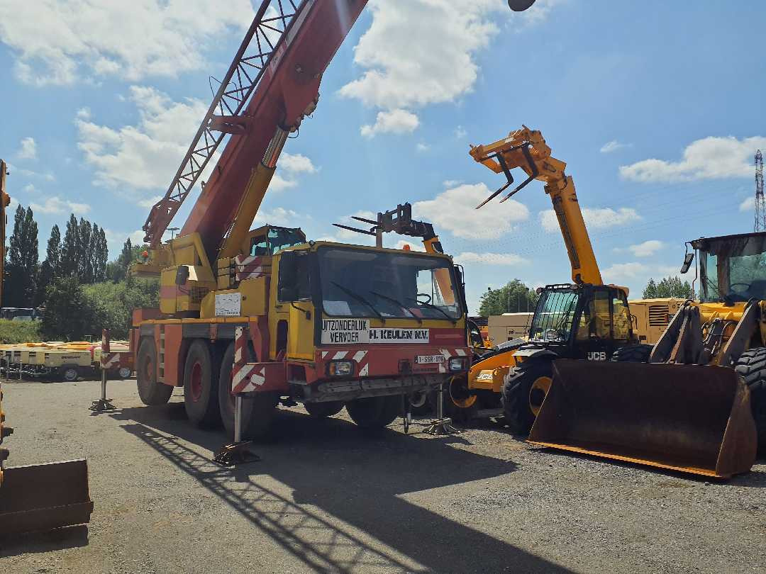 Liebherr LTM 1050/1 - Будівельна техніка: фото 1 Liebherr LTM 1050/1 - Будівельна техніка: фото 1