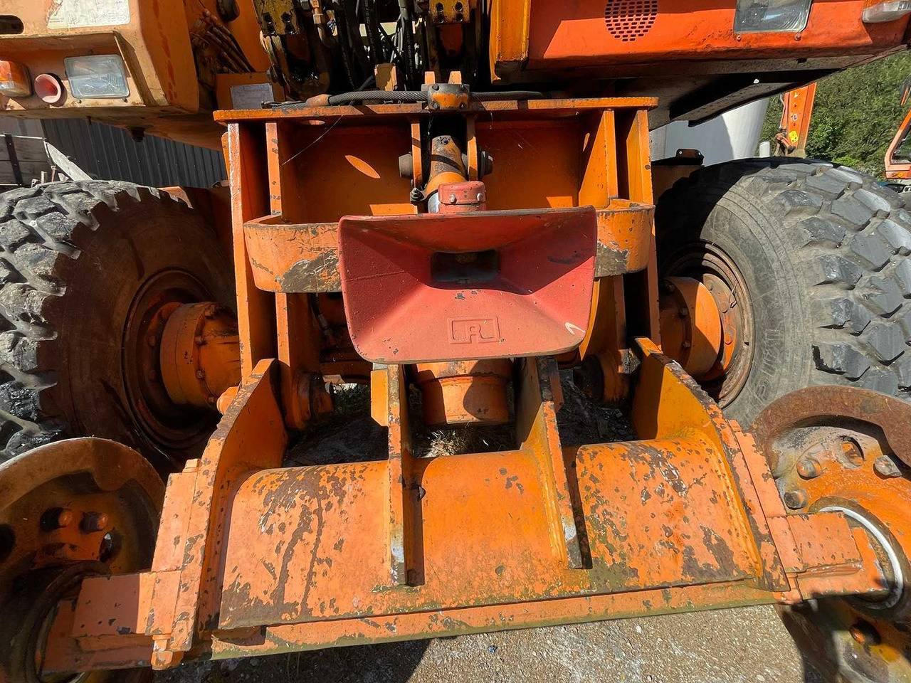 Колісний екскаватор CASE - 1992 - 688P - WHEELED EXCAVATOR: фото 9 Колісний екскаватор CASE - 1992 - 688P - WHEELED EXCAVATOR: фото 9