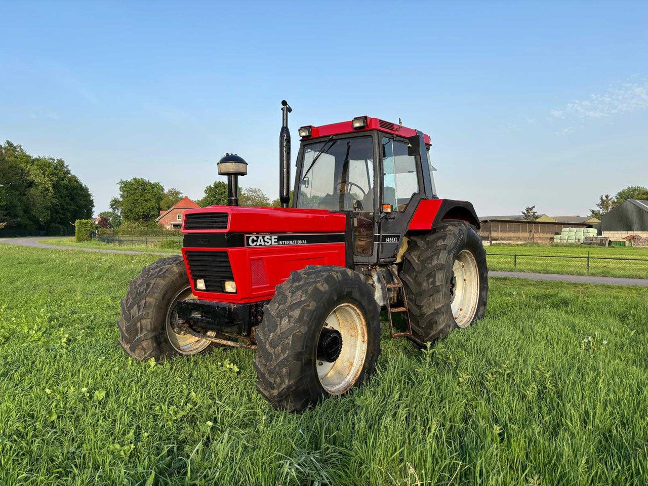 CASE INTERNATIONAL - 1988 - 1455 XL - ALL-WHEEL DRIVE FARM TRACTOR - Трактор: фото 2 CASE INTERNATIONAL - 1988 - 1455 XL - ALL-WHEEL DRIVE FARM TRACTOR - Трактор: фото 2