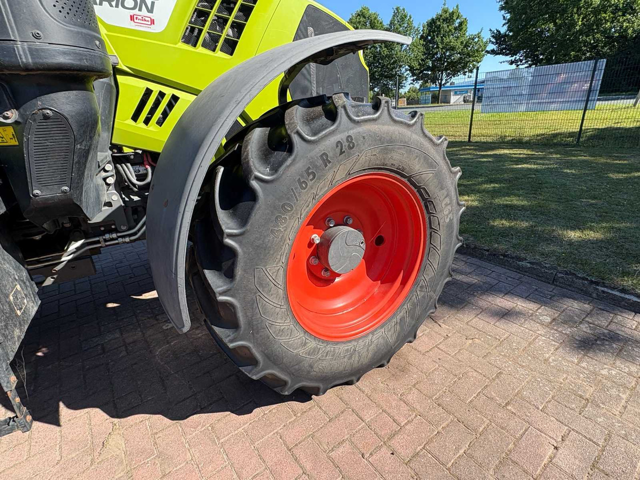 CLAAS Arion 510 CIS - Трактор: фото 4 CLAAS Arion 510 CIS - Трактор: фото 4