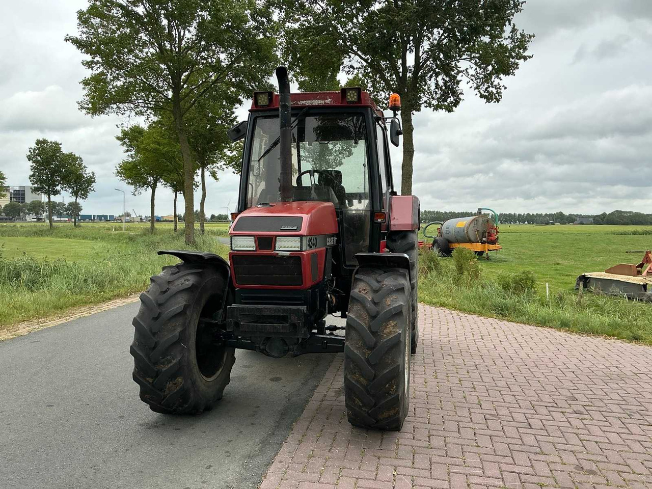 Case ih 1997 CASE INTERNATIONAL 5150 PRO ALL-WHEEL DRIVE FARM TRACTOR - Трактор: фото 3 Case ih 1997 CASE INTERNATIONAL 5150 PRO ALL-WHEEL DRIVE FARM TRACTOR - Трактор: фото 3