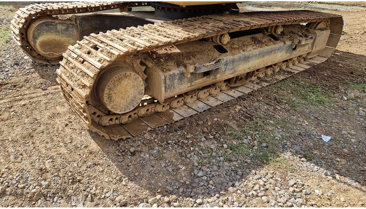 Гусеничний екскаватор Caterpillar 318C: фото 36