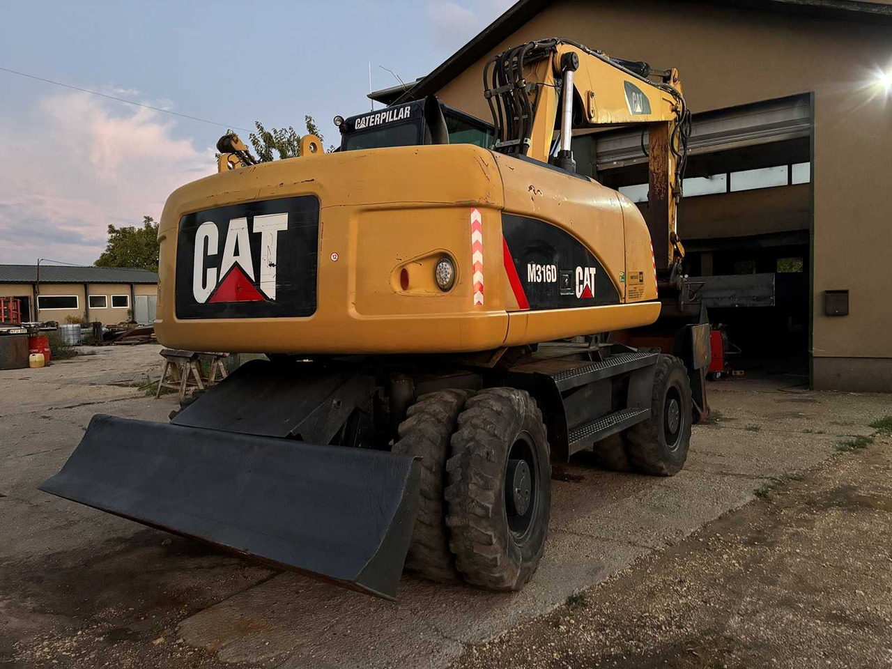 Caterpillar M316D - Колісний екскаватор: фото 2 Caterpillar M316D - Колісний екскаватор: фото 2