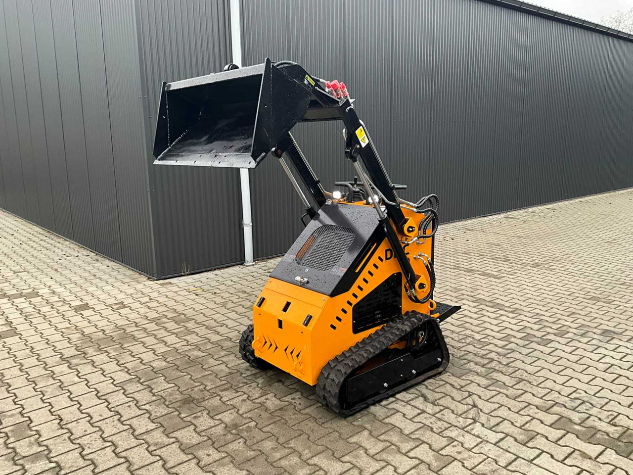 DPC HT-320 - Міні-навантажувач: фото 5 DPC HT-320 - Міні-навантажувач: фото 5