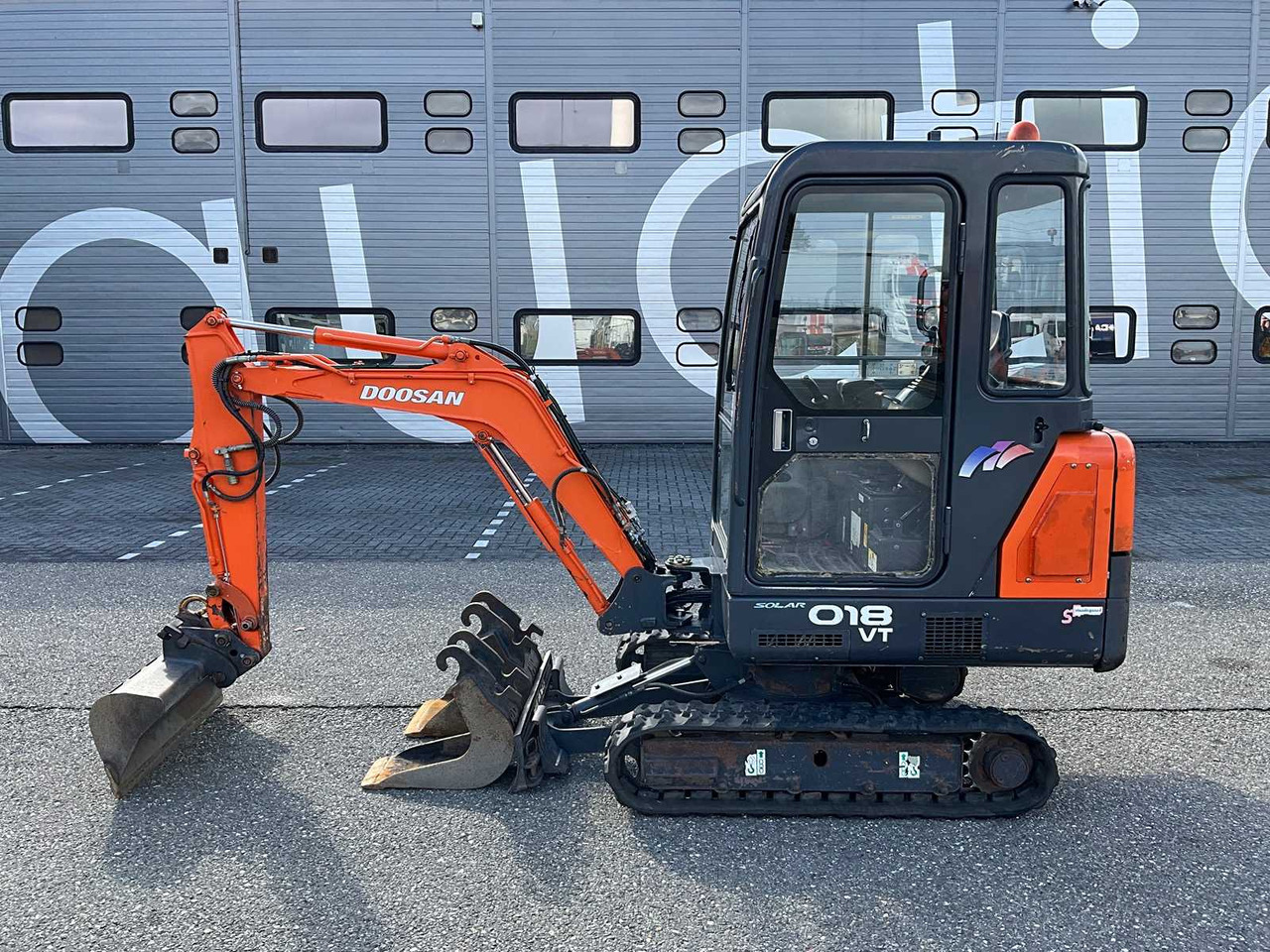 Doosan Solar 018VT - Міні-екскаватор: фото 2 Doosan Solar 018VT - Міні-екскаватор: фото 2