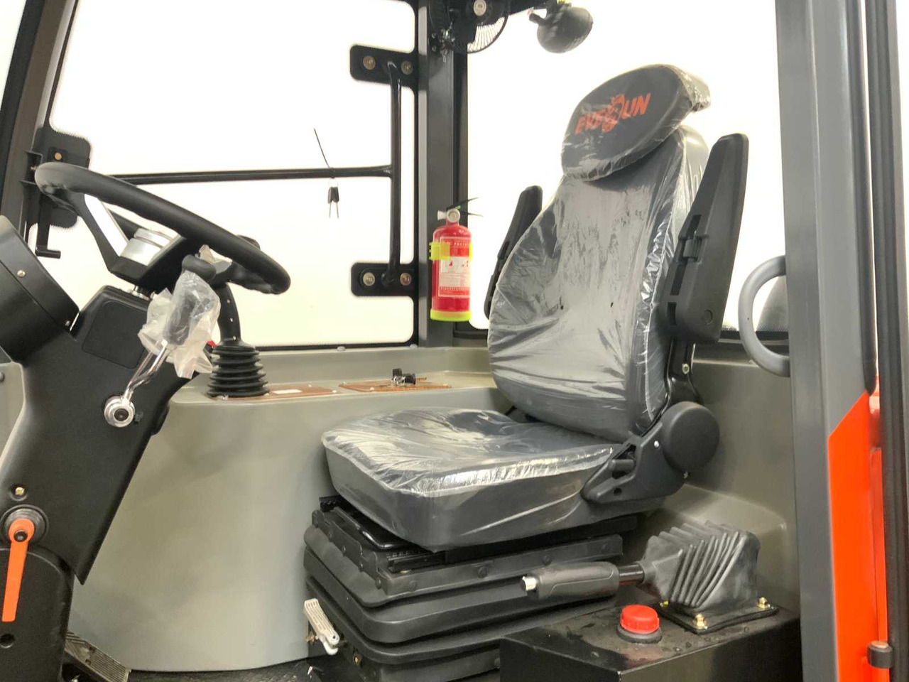 Колісний навантажувач EVERUN - 2025 - ER12 - WHEEL LOADER: фото 19 Колісний навантажувач EVERUN - 2025 - ER12 - WHEEL LOADER: фото 19